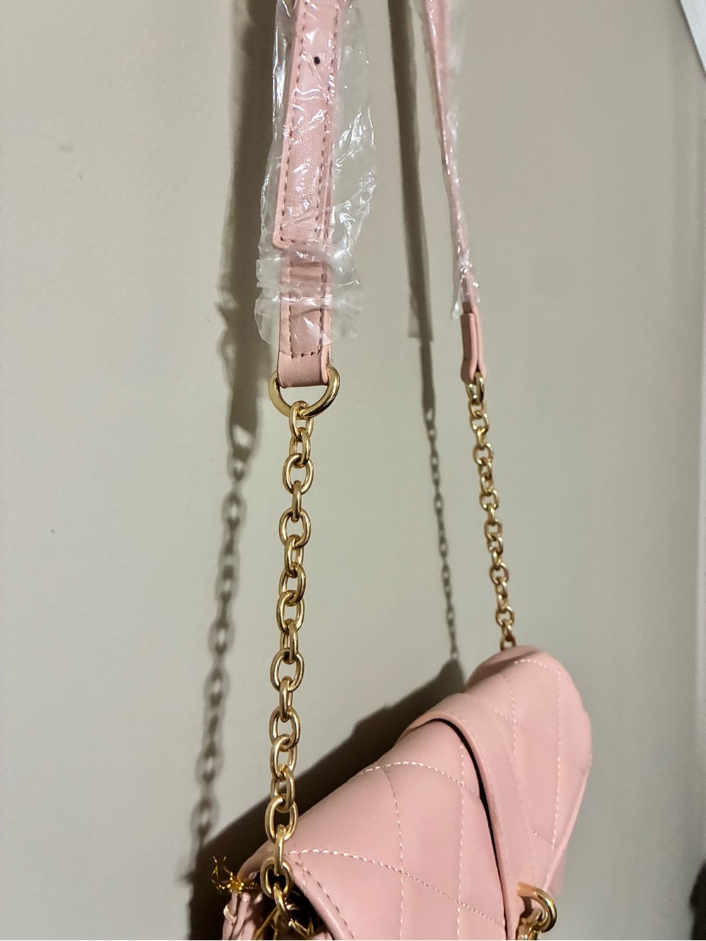 bebe Quilted Light Pink Chain Strap Crossbody Bag - Picture 3 of 4